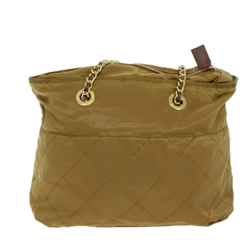 Ladies Prada Galleria bags with a detachable shoulder strapPRADA Quilted Chain Shoulder Bag Nylon Beige  ki4426