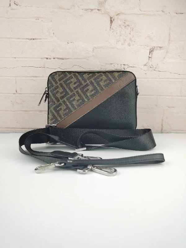 Ladies Fendi shoulder bags with a detachable scarf strap for a stylish and versatile optionLuxury  Bags Fendi 173