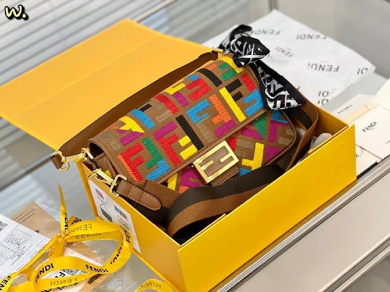 Fendi bags with a zippered interior pocket for separating items and keeping them organizedLuxury  Bags Fendi 239