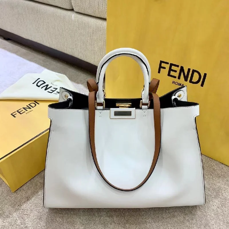 Fendi bags with a patent - leather finish for a shiny and sophisticated appearanceNew Arrival Bags Fendi 047