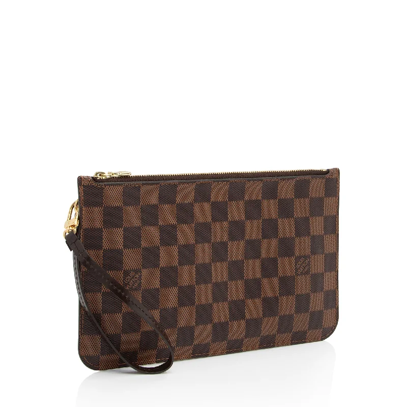 Louis Vuitton bags with a chain - link trim and a leather body for a modern edgeLouis Vuitton Damier Ebene Neverfull MM Pochette (iiFn5Y)