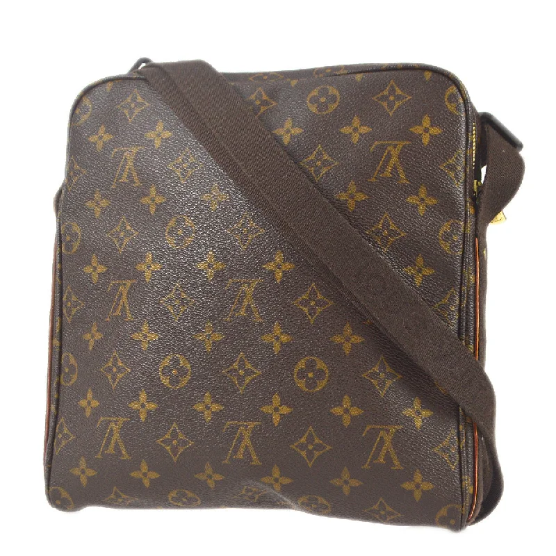 Louis Vuitton backpacks with a padded laptop compartment for travelLouis Vuitton 2009 Monogram Trotteur Beaubourg M97037