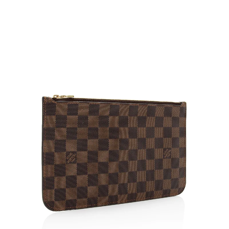 Louis Vuitton Petite Malle bags with a hard - shell structure for uniquenessLouis Vuitton Damier Ebene Neverfull MM Pochette (kT5K5W)