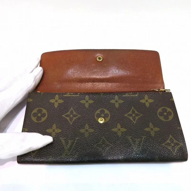 Ladies Louis Vuitton Petite Malle bags with a star - shaped charm for cutenessLOUIS VUITTON Monogram M61723 Women's Monogram Coin Purse/coin Case Brown,Monogram