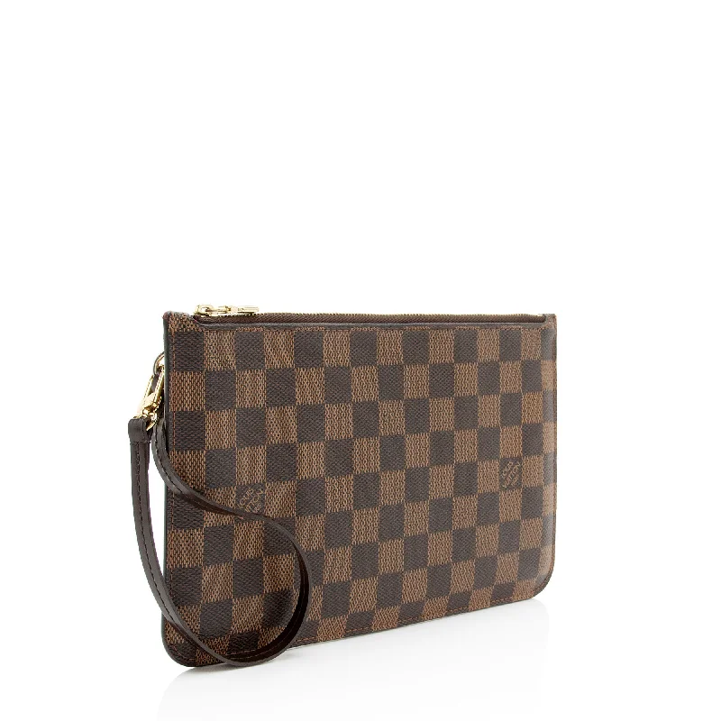 Louis Vuitton backpacks with a hidden back pocket for securityLouis Vuitton Damier Ebene Neverfull MM Pochette (qB0zem)