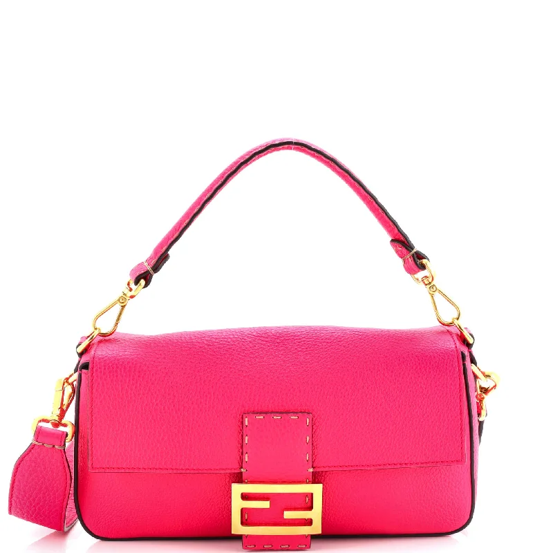 Ladies Fendi Peekaboo bags with a detachable shoulder strap for different carrying optionsSelleria Baguette NM Bag Leather Medium