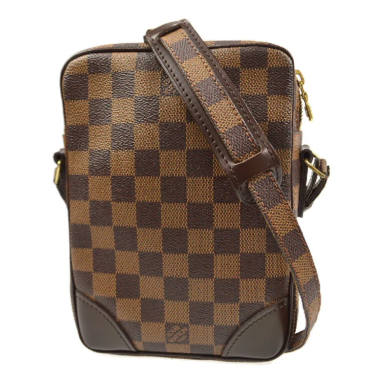 Louis Vuitton Petite Malle bags with a hard - shell structure for uniquenessLouis Vuitton 2006 Danube Damier N48063