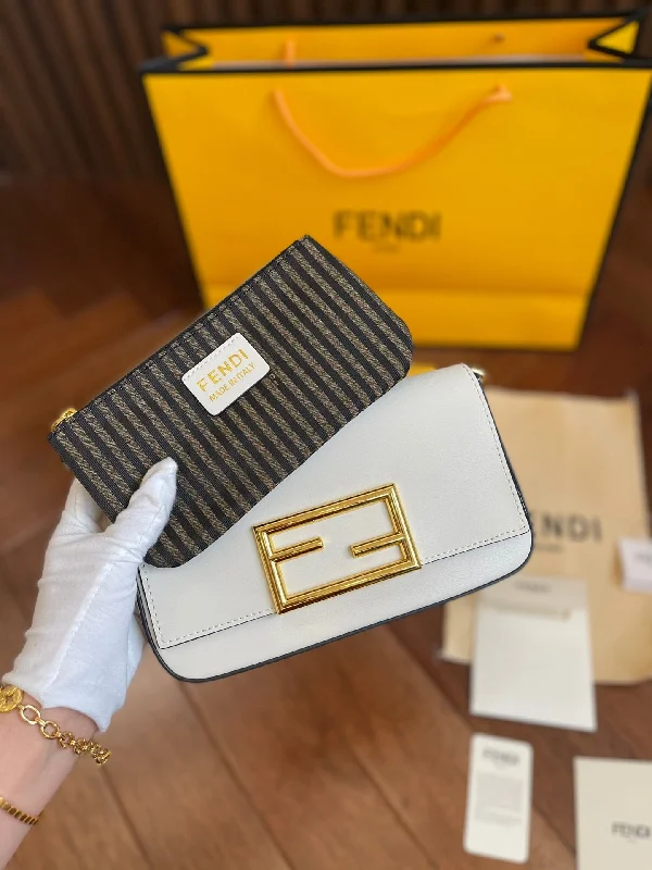 Fendi tote bags with a self - cleaning interior lining for easy maintenanceLuxury  Bags Fendi 250