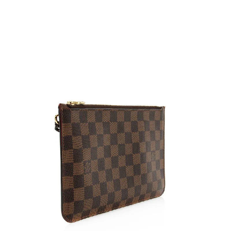 Louis Vuitton handbags with a patent - leather finish for a shiny lookLouis Vuitton Damier Ebene Neverfull MM Pochette (20138)