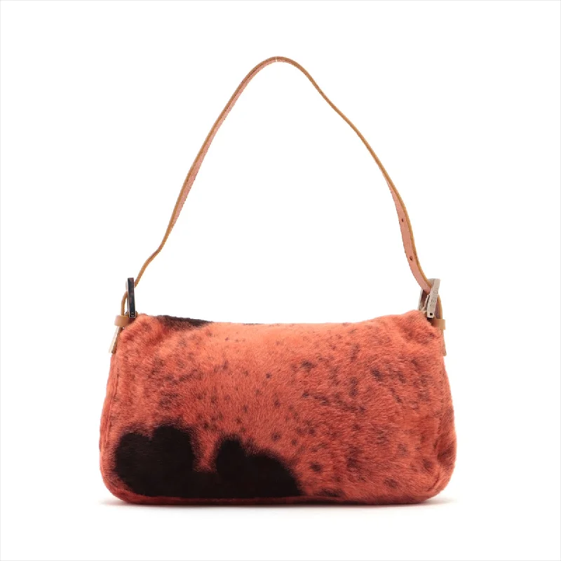 Fendi Sunshine Shopper bags with a contrast - stitched handle for a unique and stylish lookFendi Pink Baguette Handbag