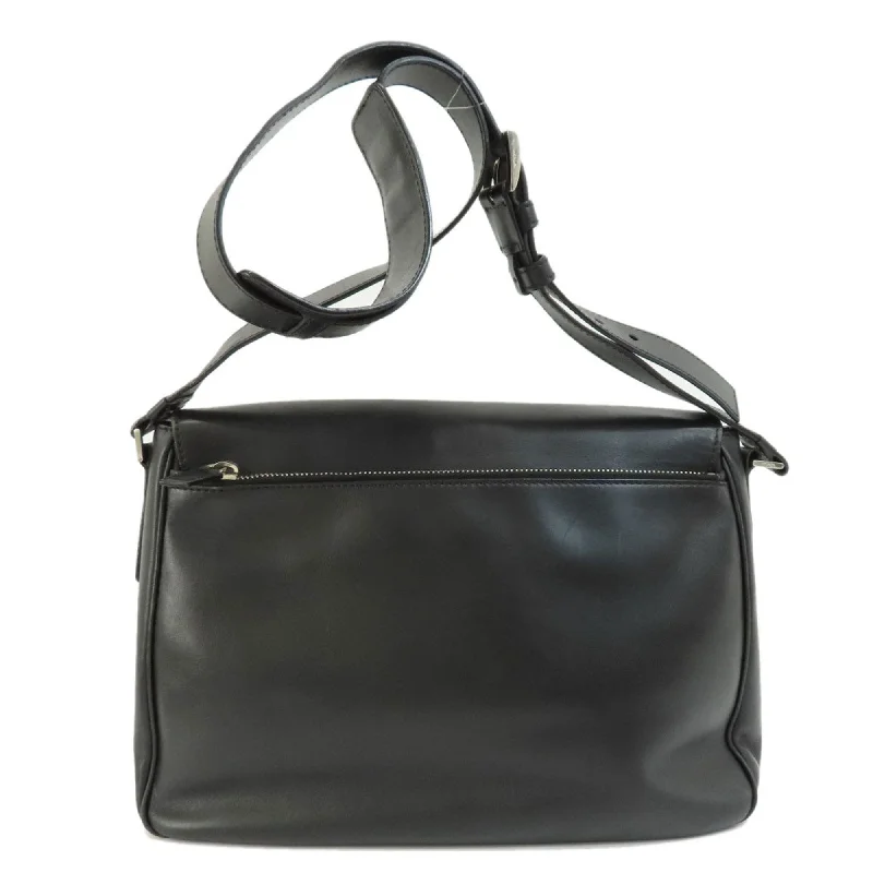 Ladies Prada handbags with a detachable wallet inside for added conveniencePRADA Saffiano Shoulder Bag