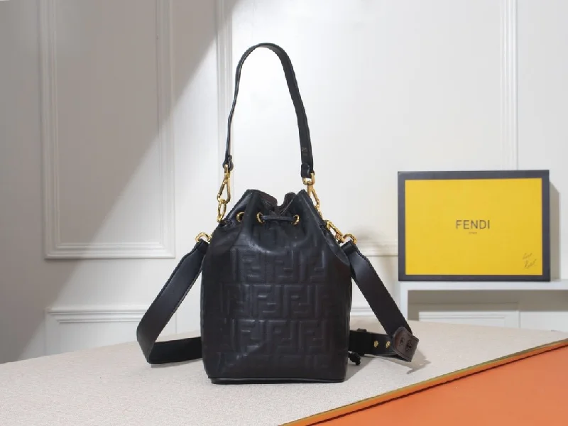 Ladies Fendi Peekaboo bags with gold - toned hardware for a touch of luxuryNew Arrival Bags Fendi 035