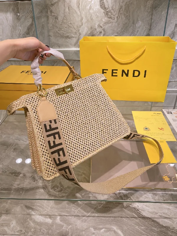 Fendi tote bags with a thermal - insulated pocket for keeping drinks hot or coldLuxury  Bags Fendi 204