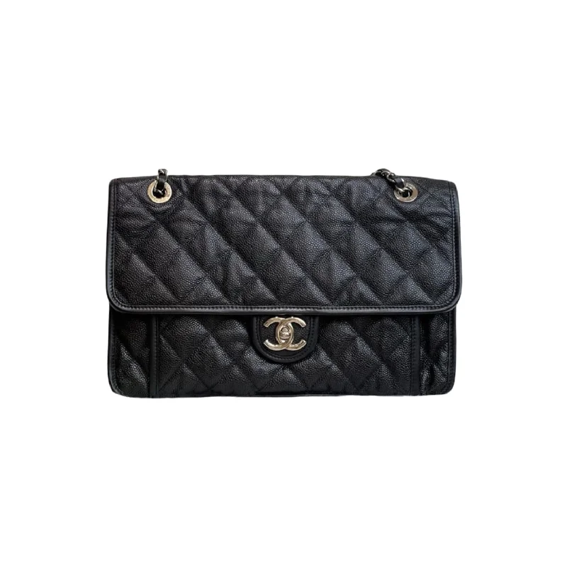 Chanel bags for women with minimalist styleChanel bags for women with minimalist styleFrench Riviera Flap Caviar Black SHW