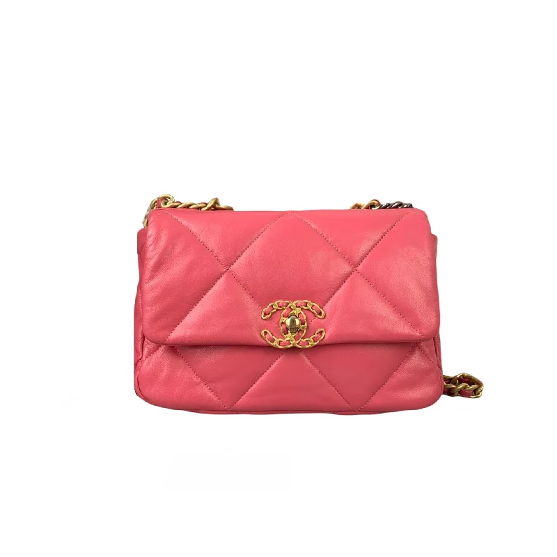 Chanel Vintage Inspired Handbag for Retro LoversChanel Vintage Inspired Handbag for Retro LoversChanel 19 Small Lambskin Pink