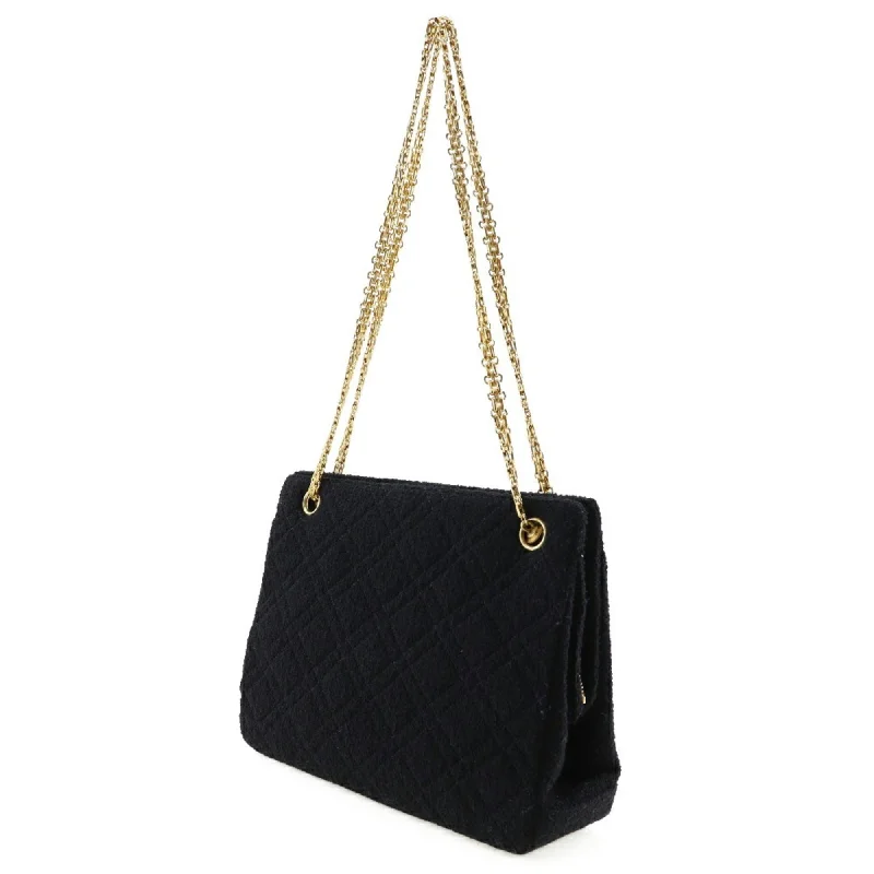 Chanel Quilted Leather Shoulder Bag for FashionistasChanel Quilted Leather Shoulder Bag for FashionistasCHANEL Chainback Shoulder Bag Matelasse Tweed x Gold Plated Black Ladies